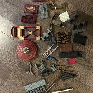 LEGO - Fantasy Era (2007-2009)
• Knights Kingdom pieces